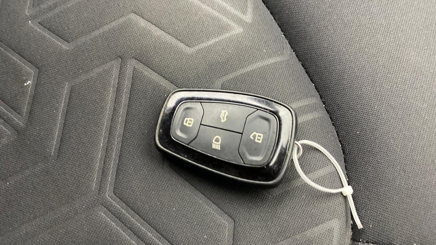 2021 Tata NEXON XZ PLUS PETROL SUNROOF, Petrol, Manual, 51,343 km, Key Close Up