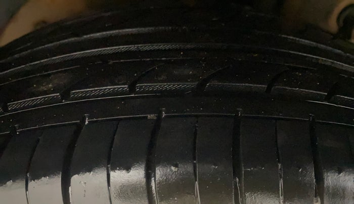 2018 Hyundai Elite i20 ASTA 1.2 (O), Petrol, Manual, 71,713 km, Right Rear Tyre Tread