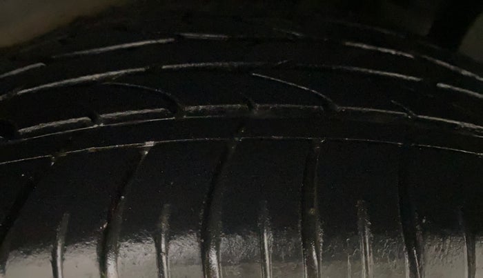 2017 Hyundai Creta SX PLUS AT 1.6 PETROL, Petrol, Automatic, 1,08,638 km, Left Rear Tyre Tread