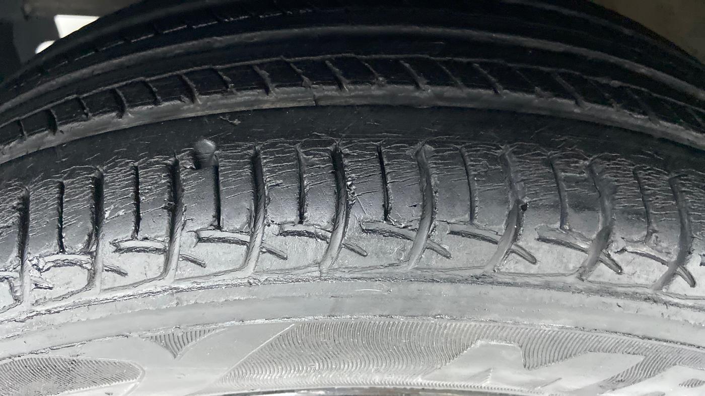 2016 Maruti Baleno DELTA DDIS 190, Diesel, Manual, 64,198 km, Left Rear Tyre Tread