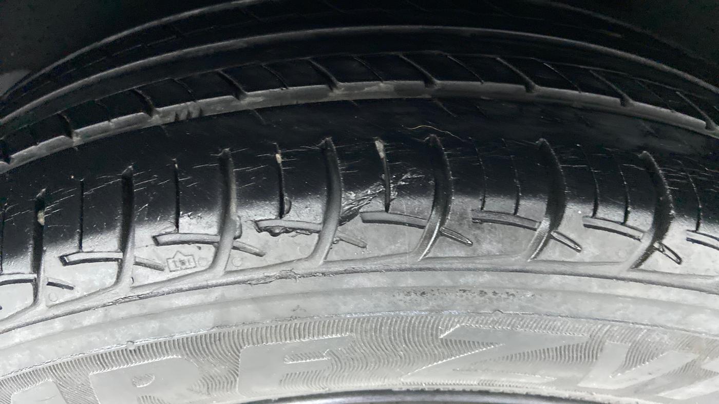 2016 Maruti Baleno DELTA DDIS 190, Diesel, Manual, 64,198 km, Right Front Tyre Tread