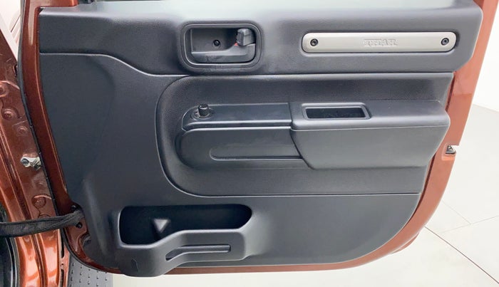 2022 Mahindra Thar LX PETROL HT 4WD AT, Petrol, Automatic, 3,861 km, Driver Side Door Panels Control