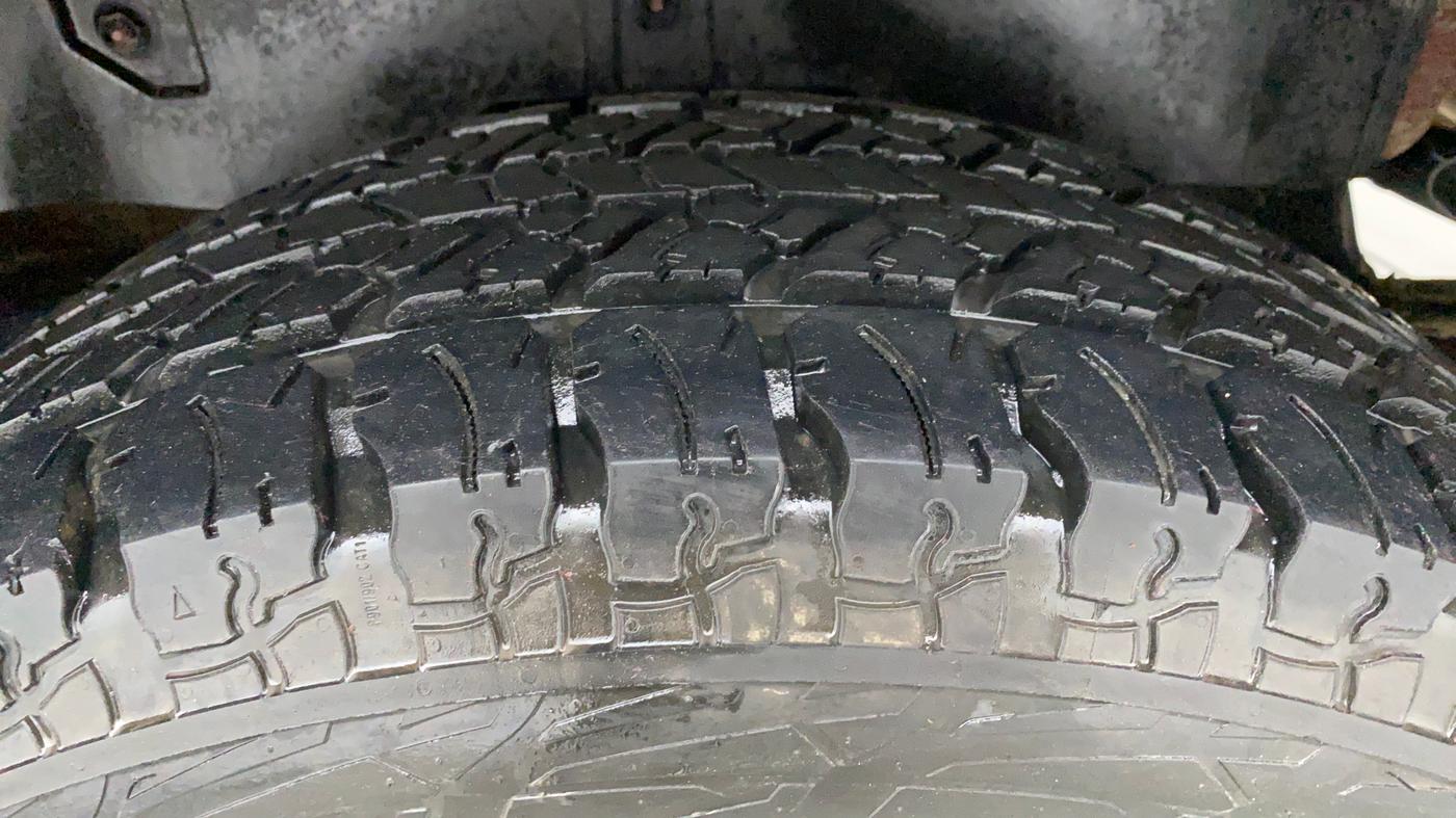 2022 Mahindra Thar LX PETROL HT 4WD AT, Petrol, Automatic, 3,861 km, Left Rear Tyre Tread