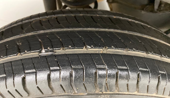 2018 Maruti Eeco 5 STR WITH AC PLUSHTR, Petrol, Manual, 49,951 km, Right Rear Tyre Tread