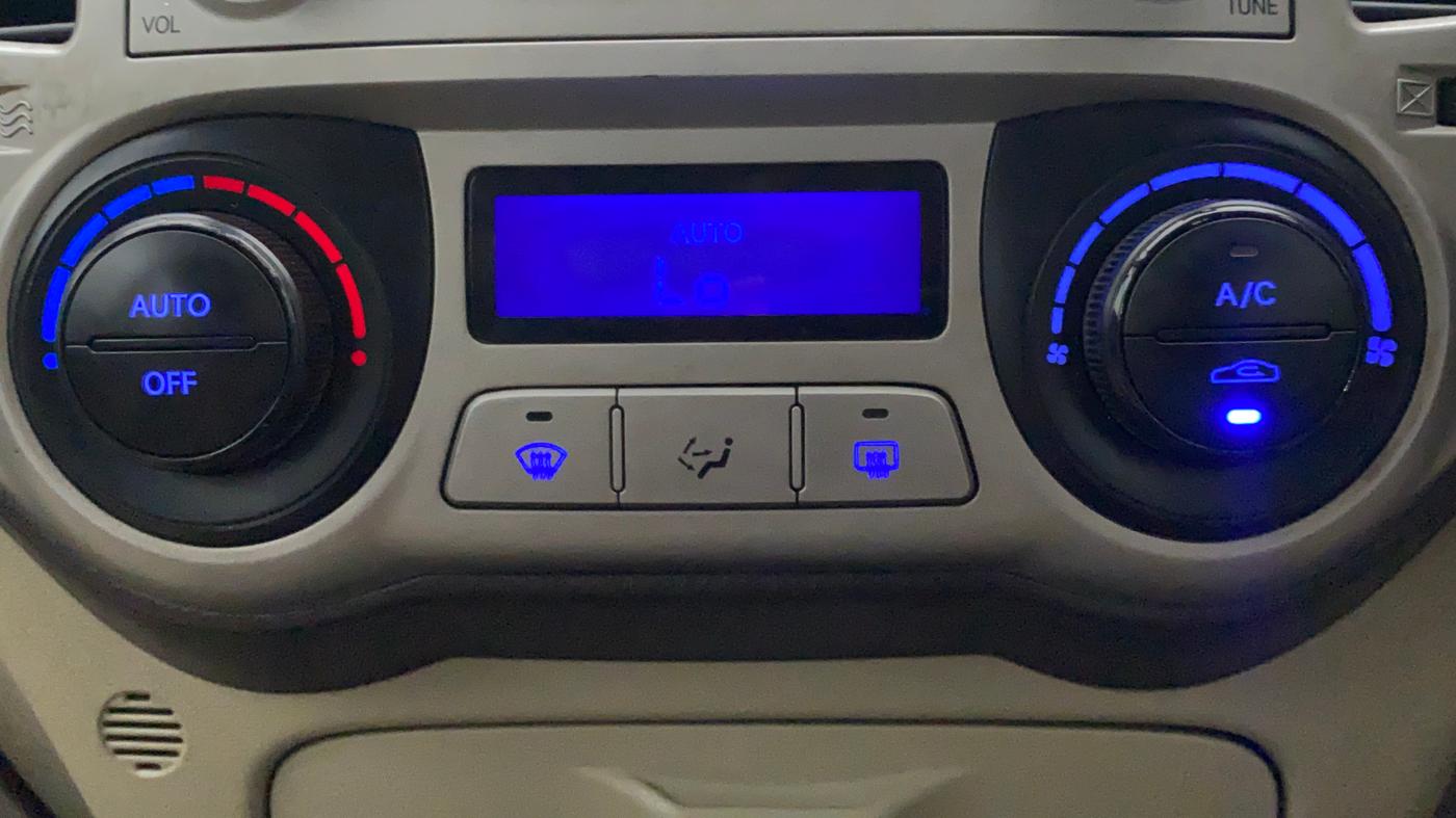2010 Hyundai i20 MAGNA O 1.2, Petrol, Manual, 38,503 km, Automatic Climate Control