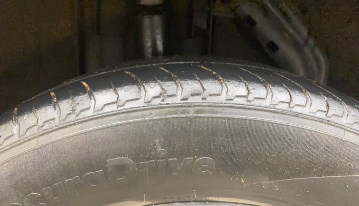 2022 Nissan MAGNITE XV PREMIUM, Petrol, Manual, 42,189 km, Right Rear Tyre Tread