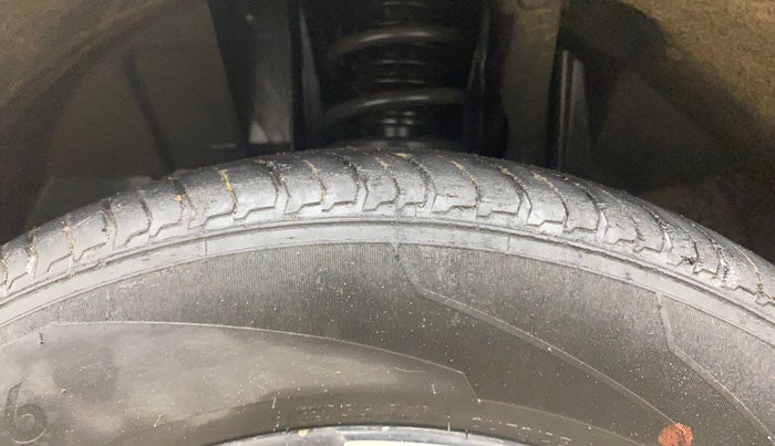 2022 Nissan MAGNITE XV PREMIUM, Petrol, Manual, 42,189 km, Left Front Tyre Tread