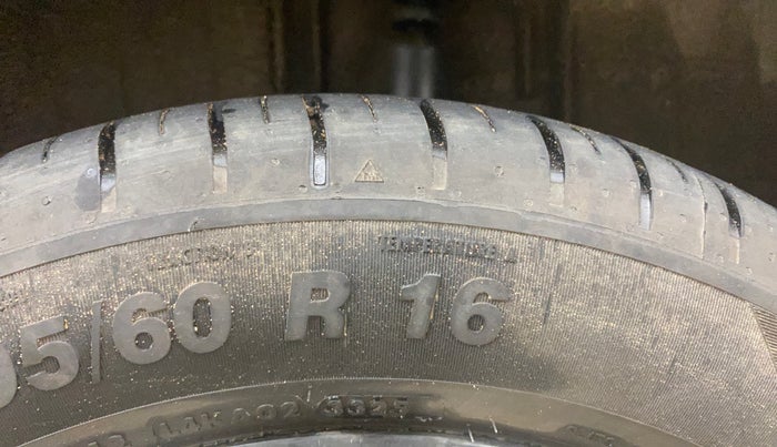 2022 Nissan MAGNITE XV PREMIUM, Petrol, Manual, 42,189 km, Left Rear Tyre Tread