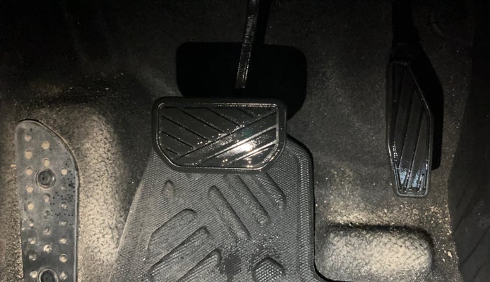 2025 Maruti JIMNY ALPHA ALL GRIP PRO AT, Petrol, Automatic, 6,267 km, Pedals