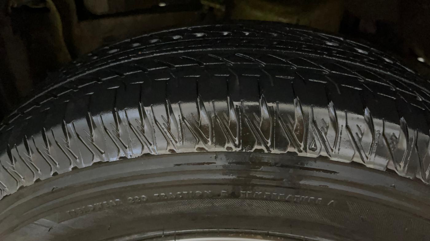 2025 Maruti JIMNY ALPHA ALL GRIP PRO AT, Petrol, Automatic, 6,267 km, Left Front Tyre Tread