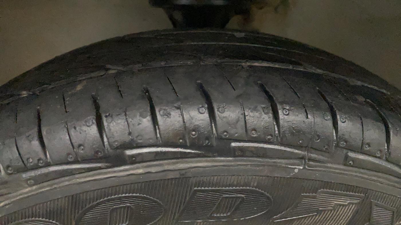 2016 Maruti Alto 800 VXI, Petrol, Manual, 58,012 km, Left Front Tyre Tread