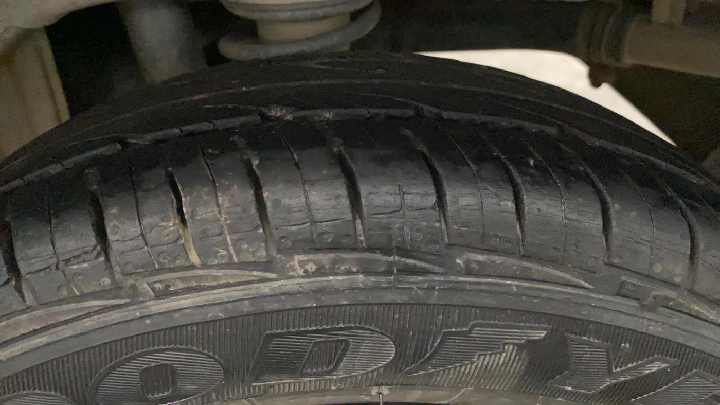 2016 Maruti Alto 800 VXI, Petrol, Manual, 58,012 km, Left Rear Tyre Tread