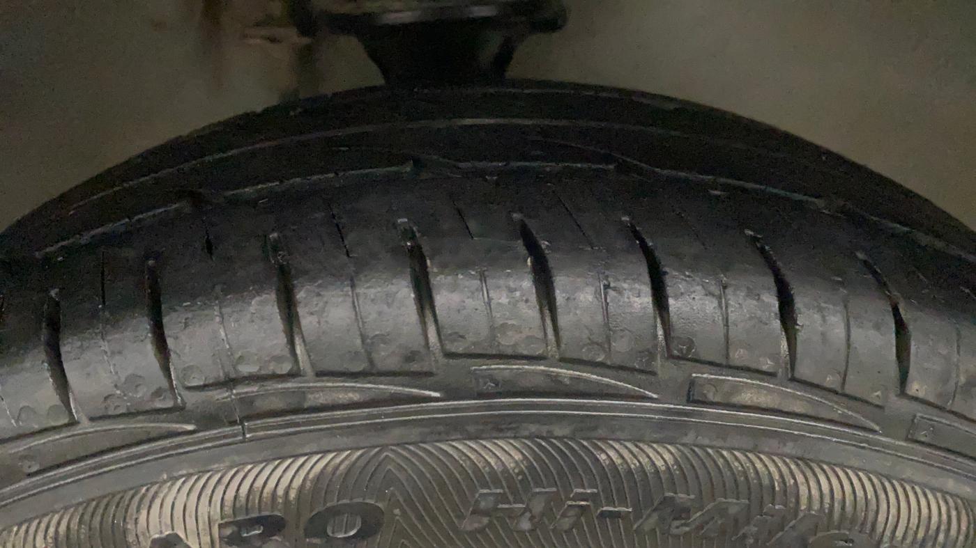 2016 Maruti Alto 800 VXI, Petrol, Manual, 58,012 km, Right Front Tyre Tread