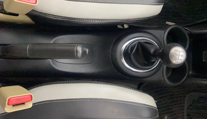 2014 Honda Mobilio 1.5L I-DTEC S, Diesel, Manual, 74,900 km, Gear Lever