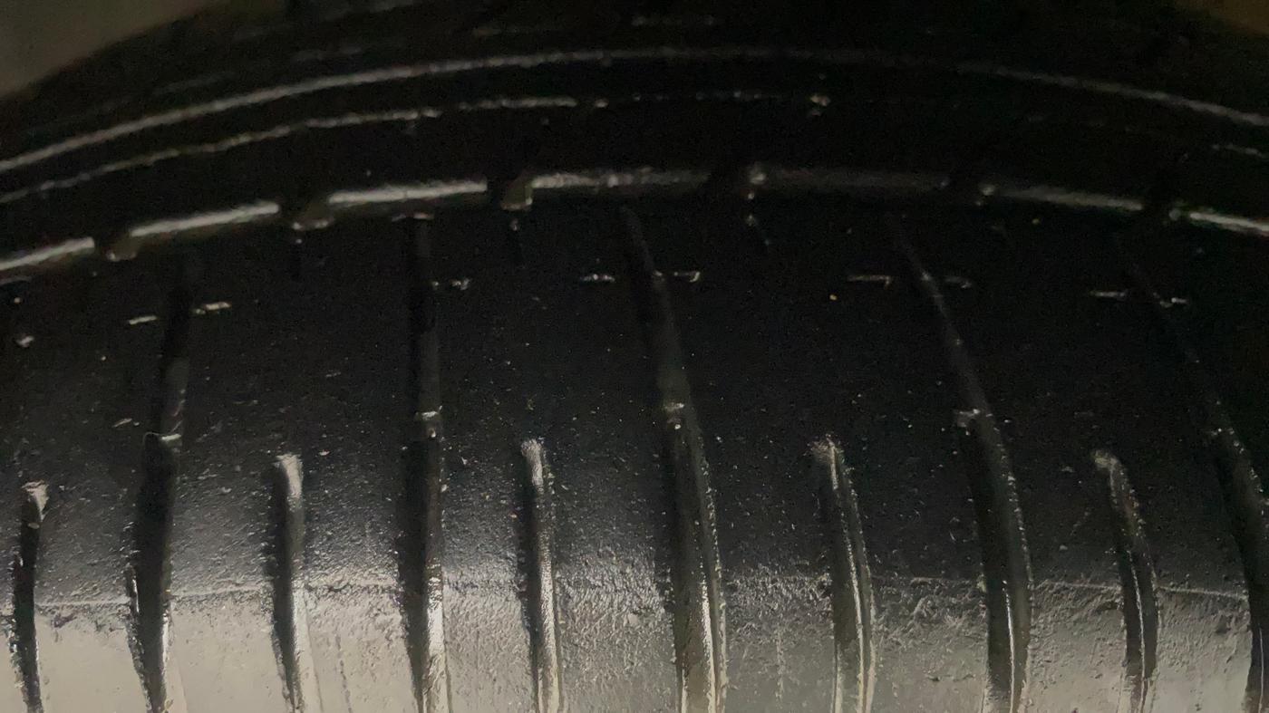 2014 Honda Mobilio 1.5L I-DTEC S, Diesel, Manual, 74,900 km, Left Front Tyre Tread