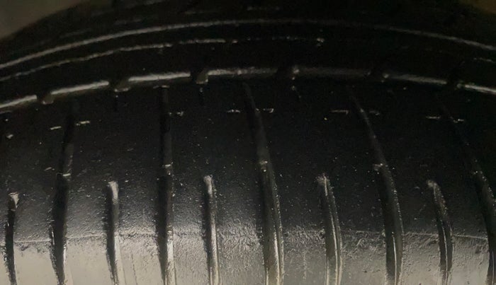 2014 Honda Mobilio 1.5L I-DTEC S, Diesel, Manual, 74,900 km, Left Front Tyre Tread