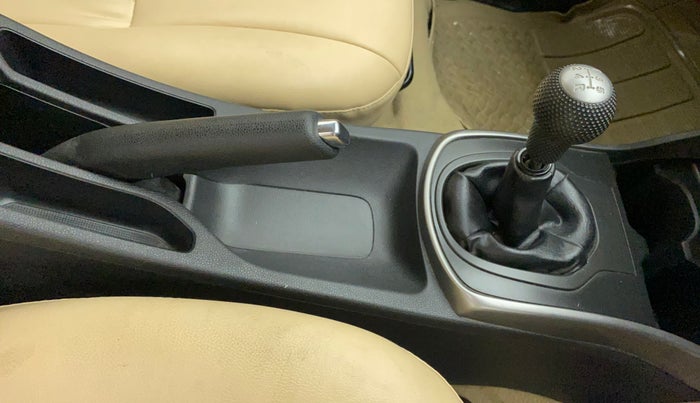 2014 Honda City 1.5L I-VTEC V MT, Petrol, Manual, 43,980 km, Gear Lever