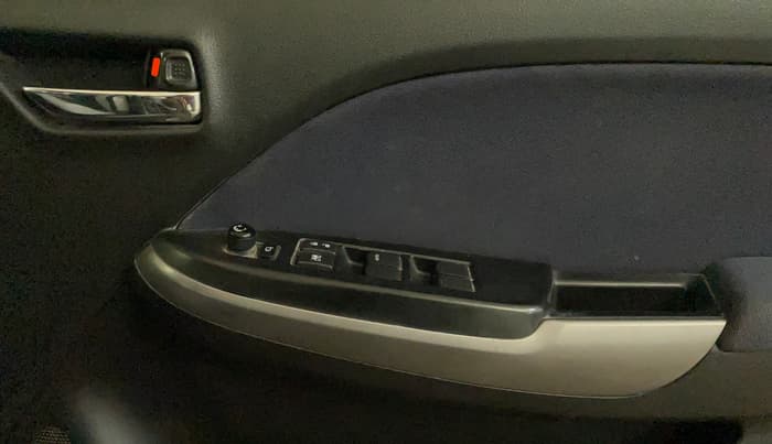 2019 Maruti Baleno ZETA CVT PETROL 1.2, Petrol, Automatic, 54,721 km, Driver Side Door Panels Control