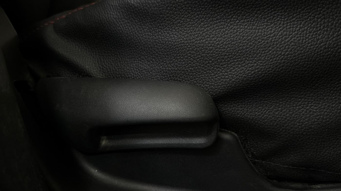 2018 Maruti Celerio X ZXI, CNG, Manual, 1,11,639 km, Driver Side Adjustment Panel