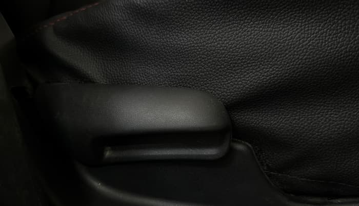 2018 Maruti Celerio X ZXI, CNG, Manual, 1,11,639 km, Driver Side Adjustment Panel