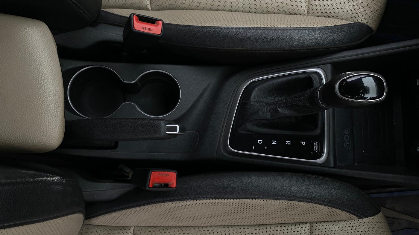 2021 Hyundai Verna SX (O) 1.5 VTVT IVT, Petrol, Automatic, 74,606 km, Gear Lever