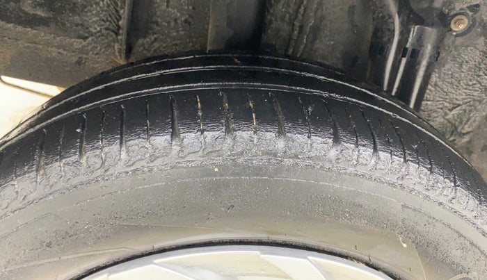 2021 Renault TRIBER RXZ AMT, Petrol, Automatic, 45,081 km, Right Rear Tyre Tread