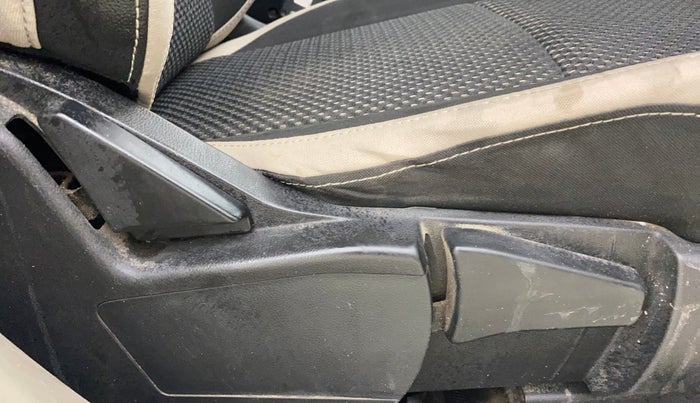 2021 Renault TRIBER RXZ AMT, Petrol, Automatic, 45,081 km, Driver Side Adjustment Panel