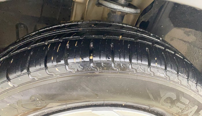 2021 Renault TRIBER RXZ AMT, Petrol, Automatic, 45,081 km, Left Front Tyre Tread