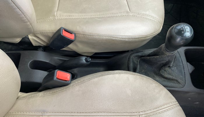 2015 Hyundai Eon ERA +, Petrol, Manual, 60,989 km, Gear Lever