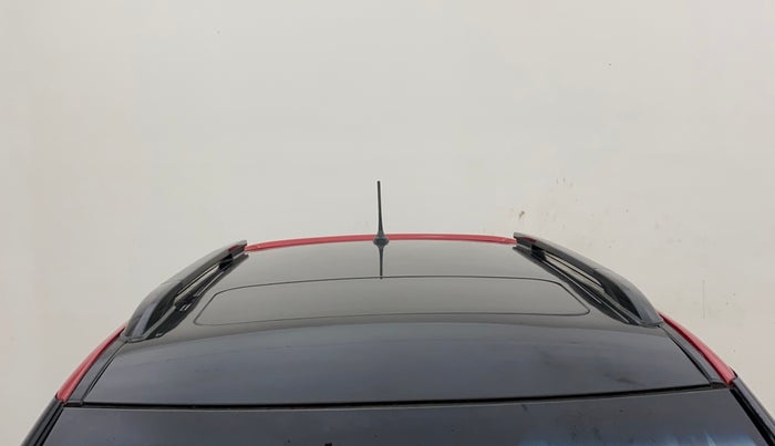2023 Mahindra XUV300 W8 (O) 1.5 DIESEL AMT, Diesel, Automatic, 63,752 km, Moonroof/ Sunroof