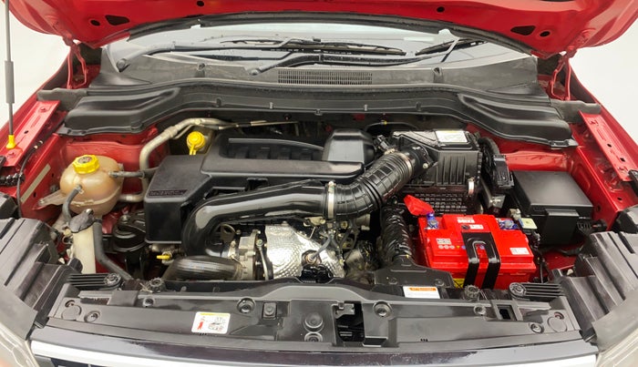 2023 Mahindra XUV300 W8 (O) 1.5 DIESEL AMT, Diesel, Automatic, 63,752 km, Engine View