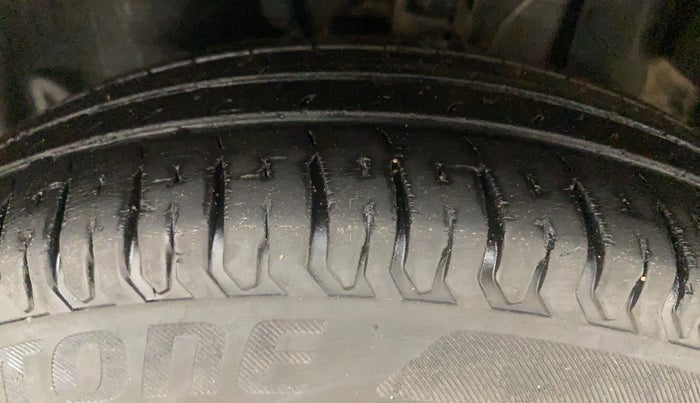 2020 Tata ALTROZ XE PETROL, Petrol, Manual, 50,672 km, Left Front Tyre Tread