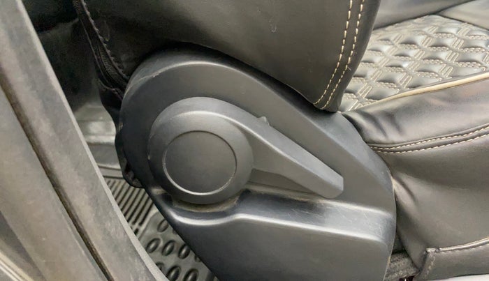 2020 Tata ALTROZ XE PETROL, Petrol, Manual, 50,672 km, Driver Side Adjustment Panel