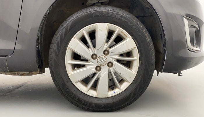 2017 Maruti Swift ZXI, Petrol, Manual, 40,811 km, Right Front Wheel