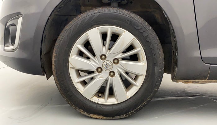 2017 Maruti Swift ZXI, Petrol, Manual, 40,811 km, Left Front Wheel