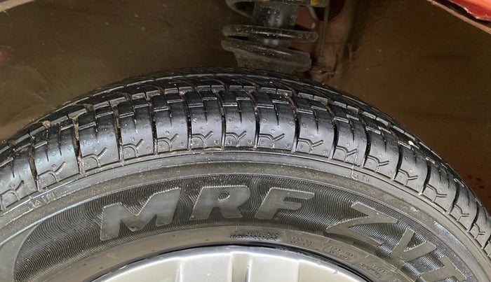 2016 Maruti Alto 800 LXI, Petrol, Manual, 23,448 km, Left Front Tyre Tread