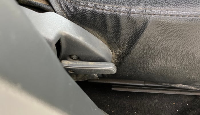 2016 Maruti Alto 800 LXI, Petrol, Manual, 23,448 km, Driver Side Adjustment Panel