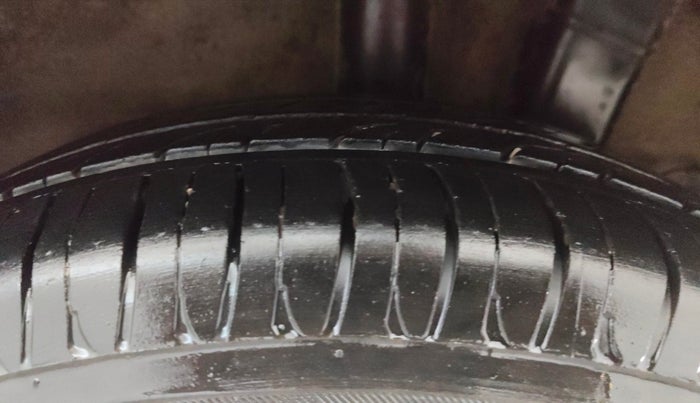 2016 Hyundai Grand i10 SPORTZ 1.2 KAPPA VTVT, Petrol, Manual, 48,799 km, Left Rear Tyre Tread