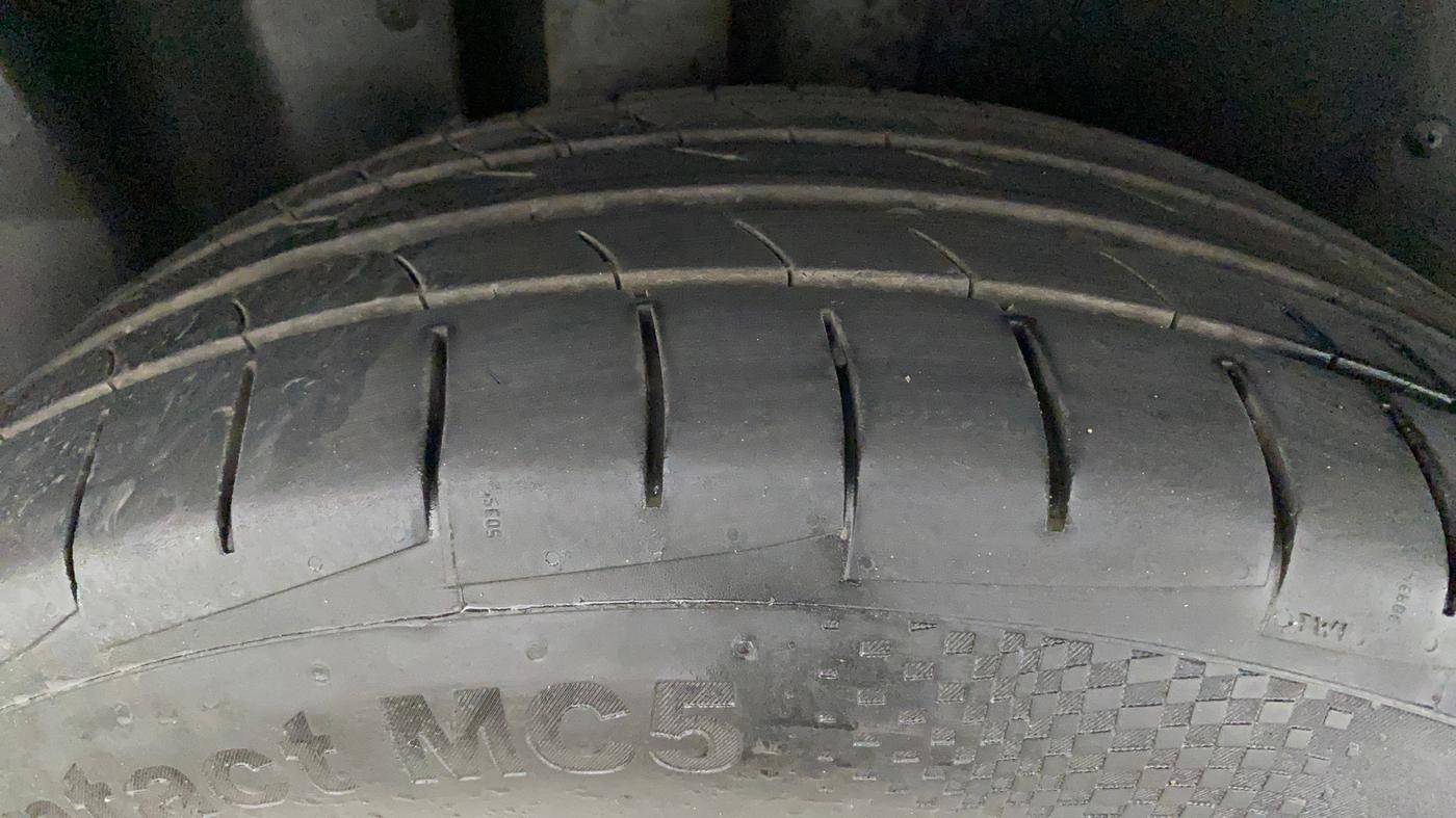 2020 MG HECTOR SHARP 1.5 DCT PETROL, Petrol, Automatic, 20,025 km, Right Rear Tyre Tread