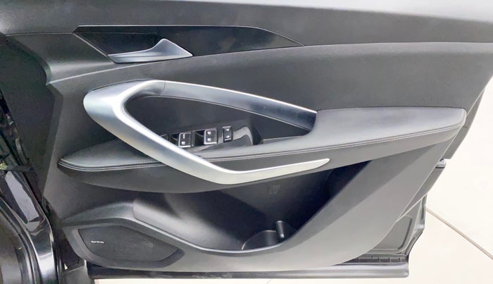 2020 MG HECTOR SHARP 1.5 DCT PETROL, Petrol, Automatic, 20,025 km, Driver Side Door Panels Control