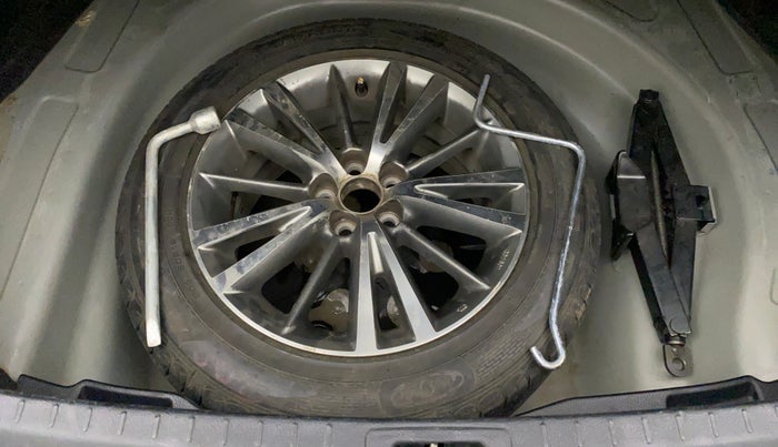 2016 Toyota Corolla Altis VL CVT PETROL, Petrol, Automatic, 22,906 km, Spare Tyre