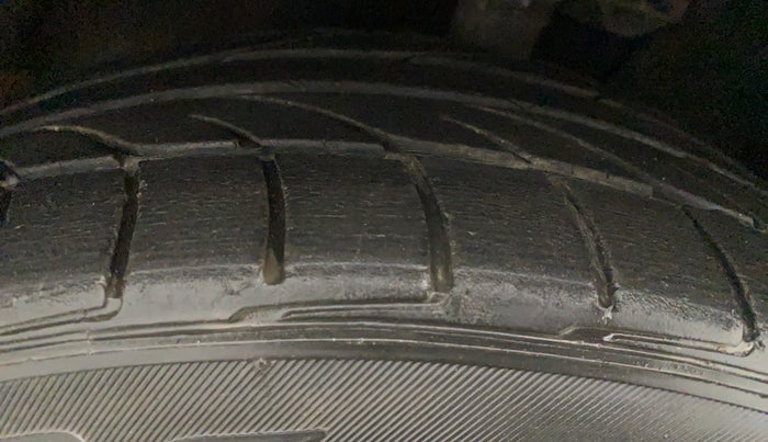 2016 Toyota Corolla Altis VL CVT PETROL, Petrol, Automatic, 22,906 km, Right Rear Tyre Tread