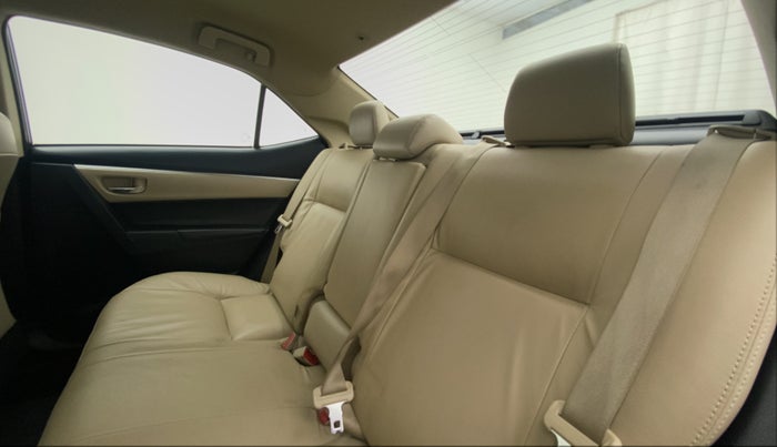 2016 Toyota Corolla Altis VL CVT PETROL, Petrol, Automatic, 22,906 km, Right Side Rear Door Cabin