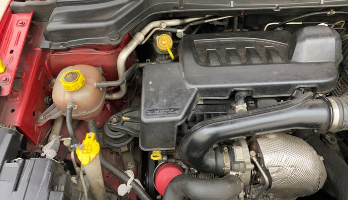 2019 Mahindra XUV300 W8 (O) 1.5 DIESEL, Diesel, Manual, 39,068 km, Engine View - Right