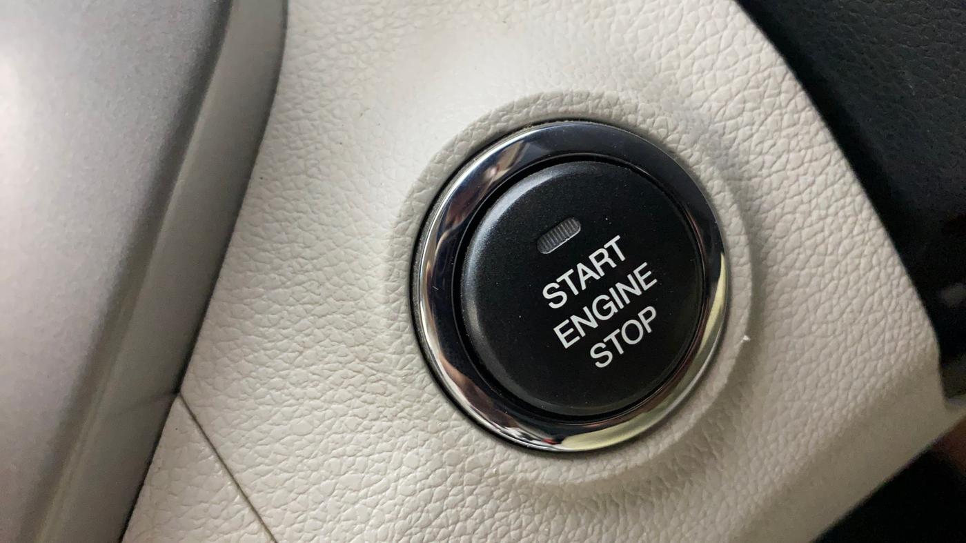2019 Mahindra XUV300 W8 (O) 1.5 DIESEL, Diesel, Manual, 39,068 km, Keyless Start/ Stop Button
