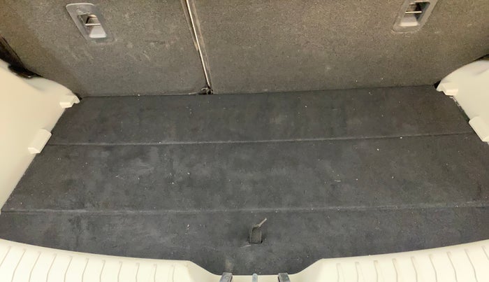 2019 Mahindra XUV300 W8 (O) 1.5 DIESEL, Diesel, Manual, 39,068 km, Boot Inside