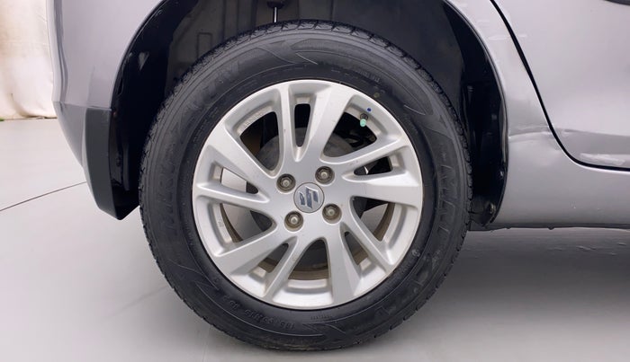 2013 Maruti Swift ZDI, Diesel, Manual, 1,00,063 km, Right Rear Wheel