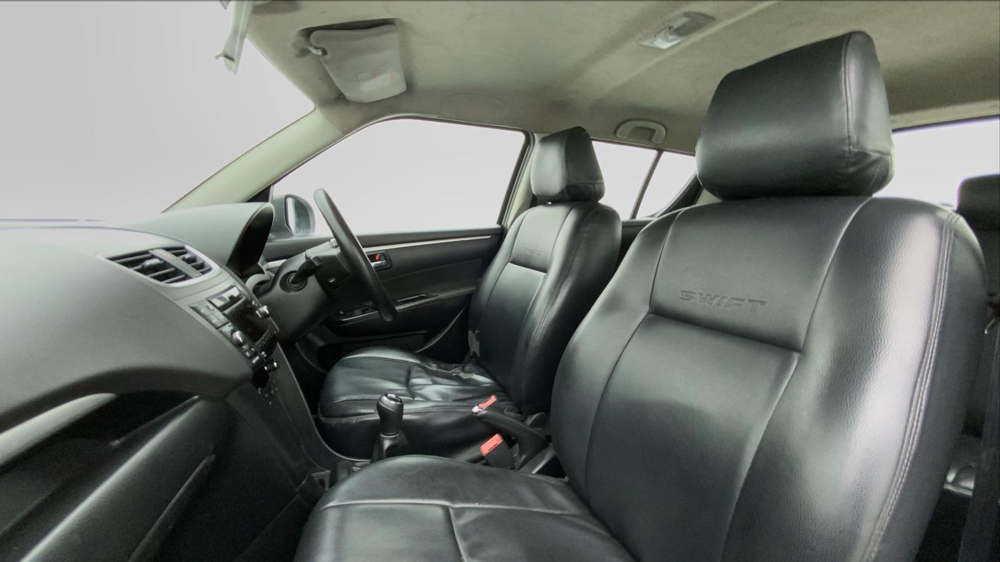 2013 Maruti Swift ZDI, Diesel, Manual, 1,00,063 km, Right Side Front Door Cabin