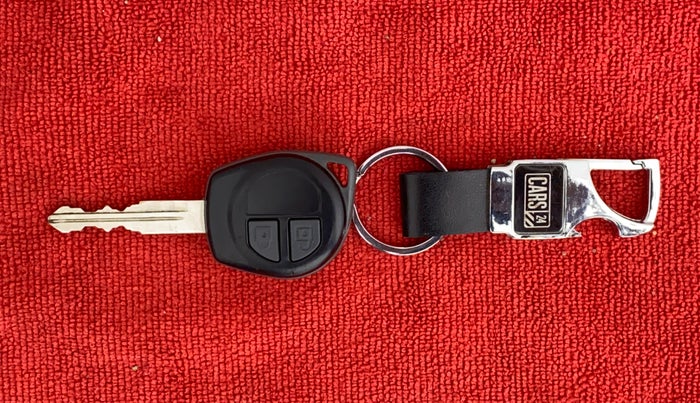 2013 Maruti Swift ZDI, Diesel, Manual, 1,00,063 km, Key Close Up