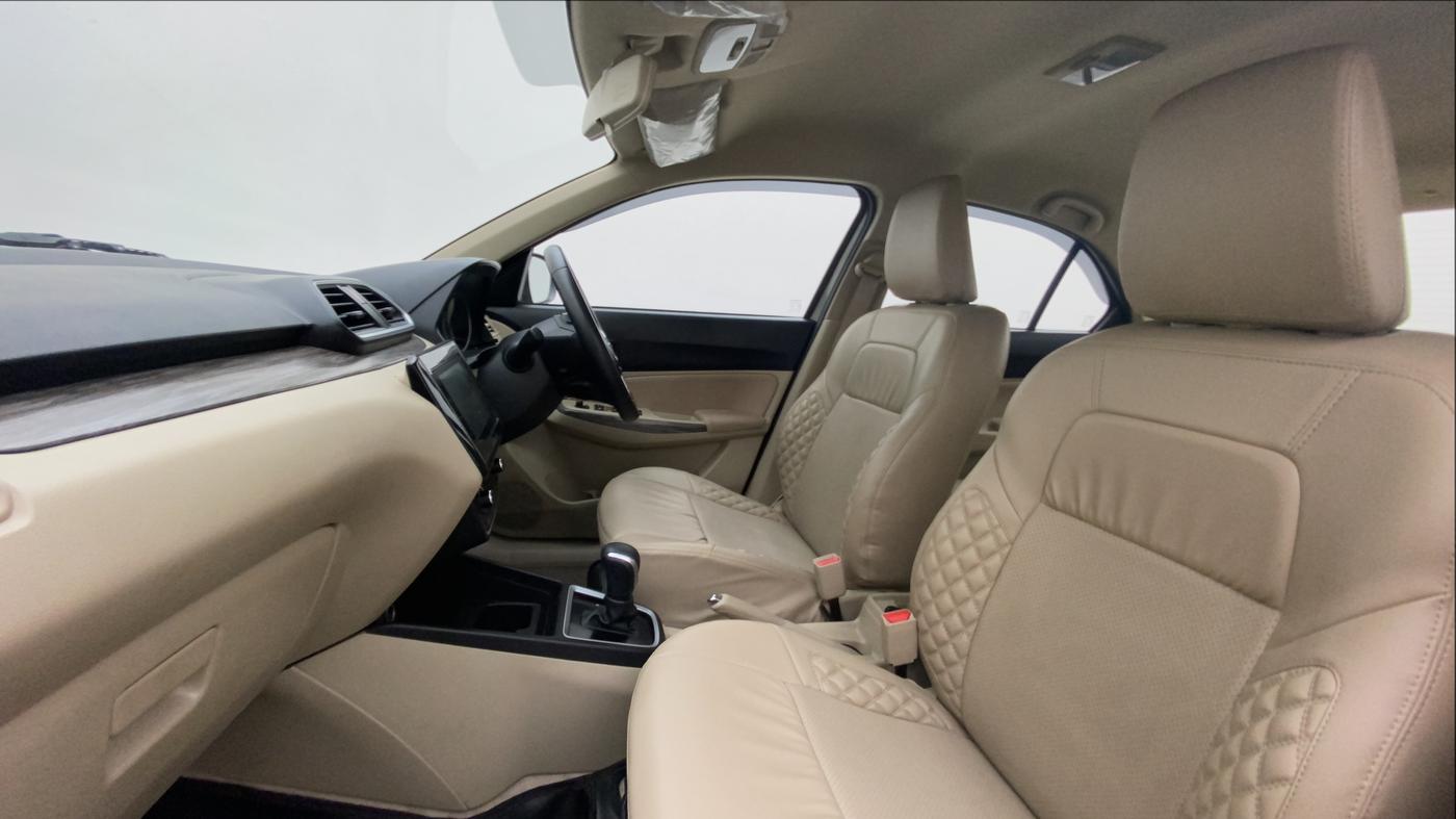 2022 Maruti Dzire ZXI AMT, Petrol, Automatic, 19,719 km, Right Side Front Door Cabin